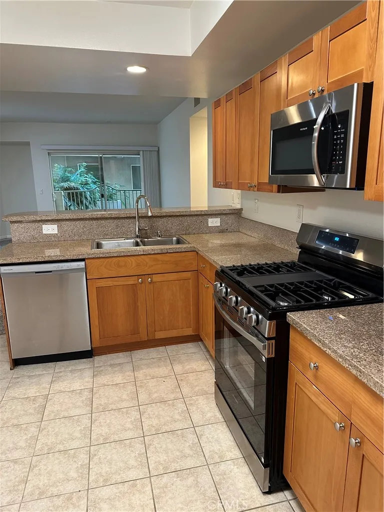 Additional image 43 of 7551 Jordan Ave Unit 109, Canoga Park, CA 91303