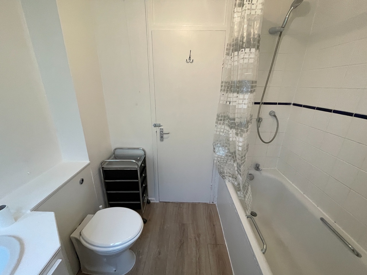 Additional image 11 of Room in a Shared Flat, Blomfield Court, SW11, N1 7GU