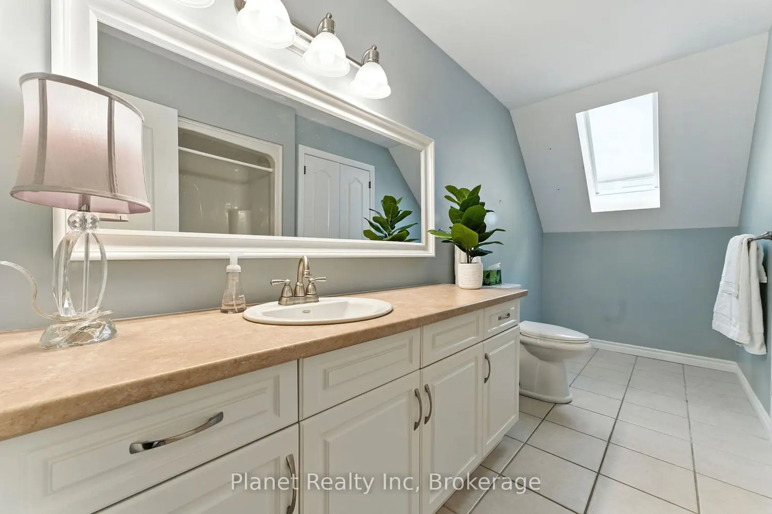 Additional image 7 of 63 Truesdale Crescent