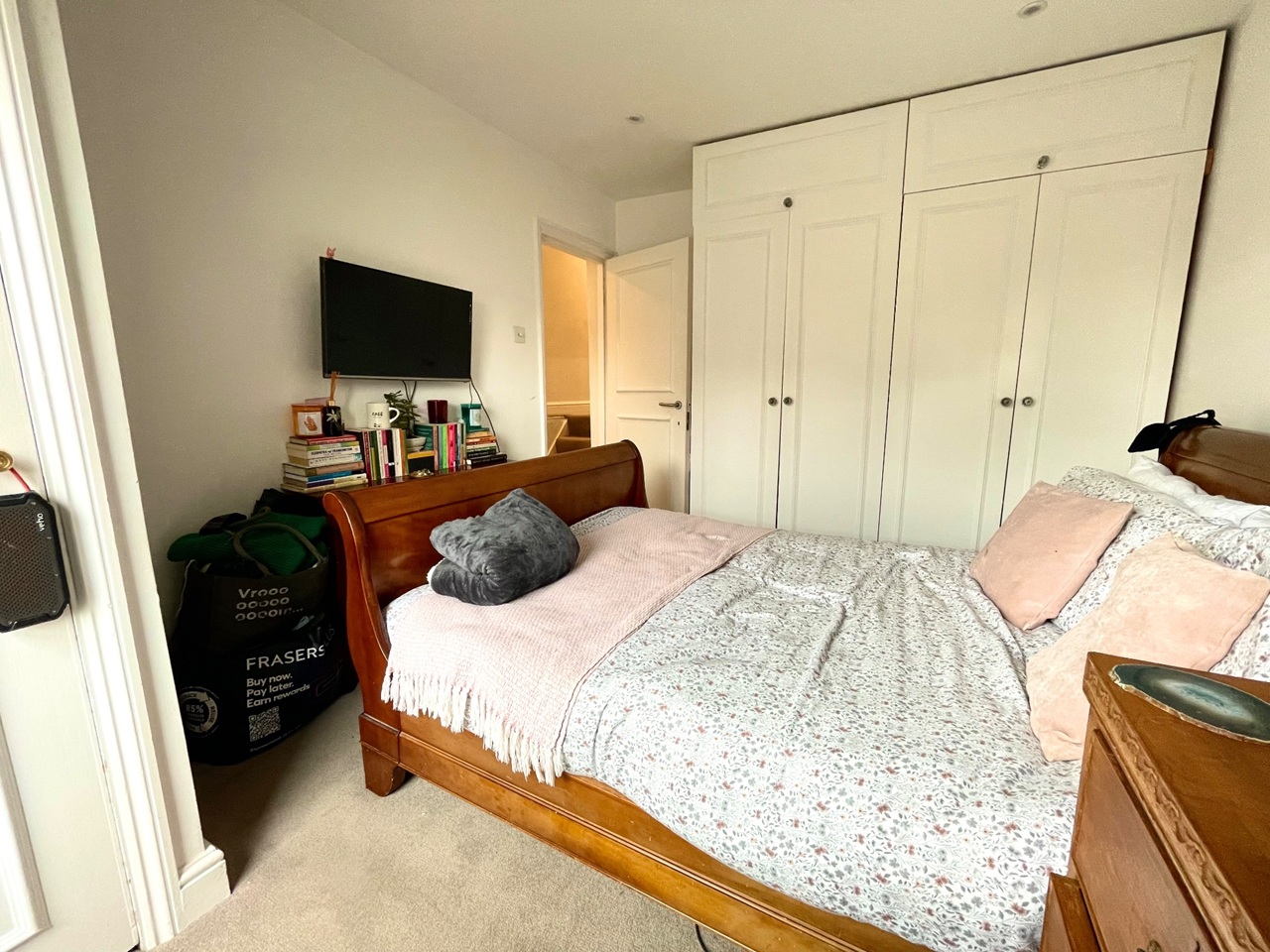 Additional image 10 of 3 Bed Flat, Clapham, SW11, N1 7GU