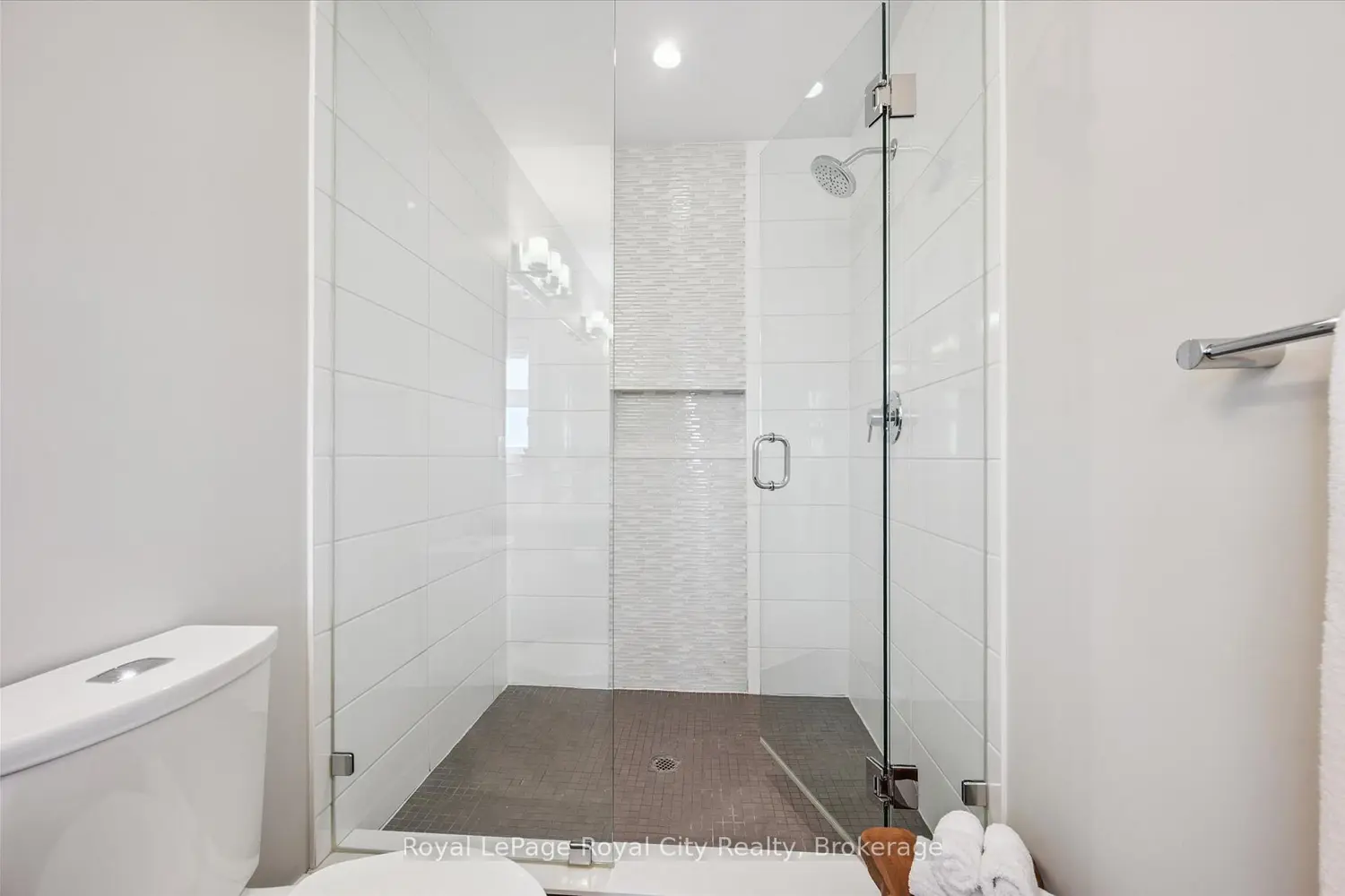 Additional image 8 of 60 Arkell Road 25