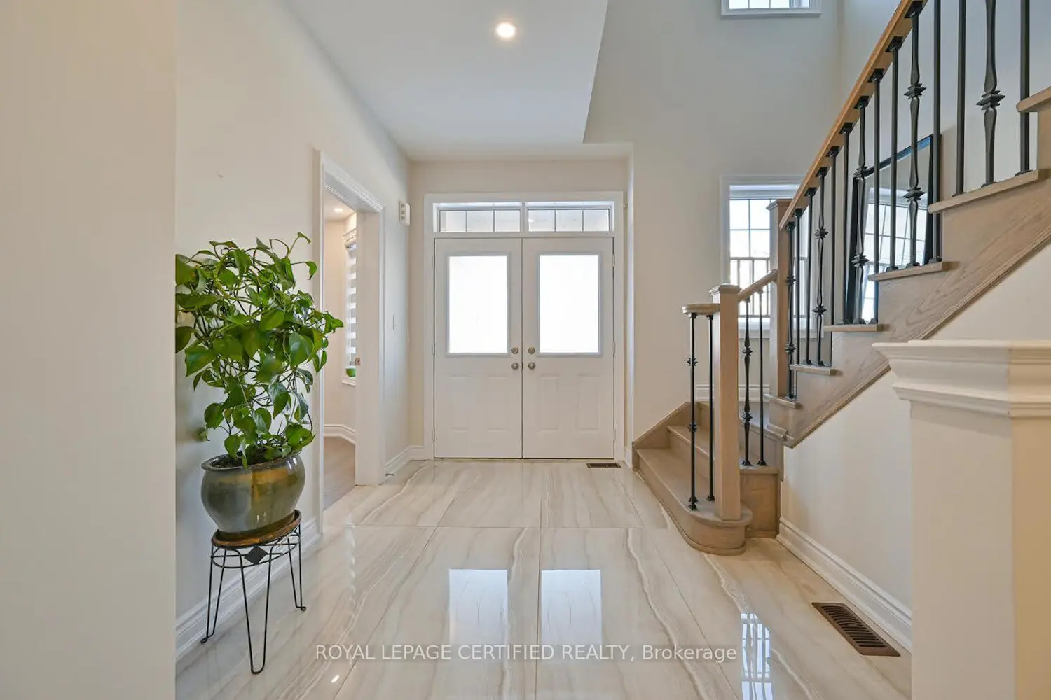 Additional image 5 of 4072 Hillsborough Crescent