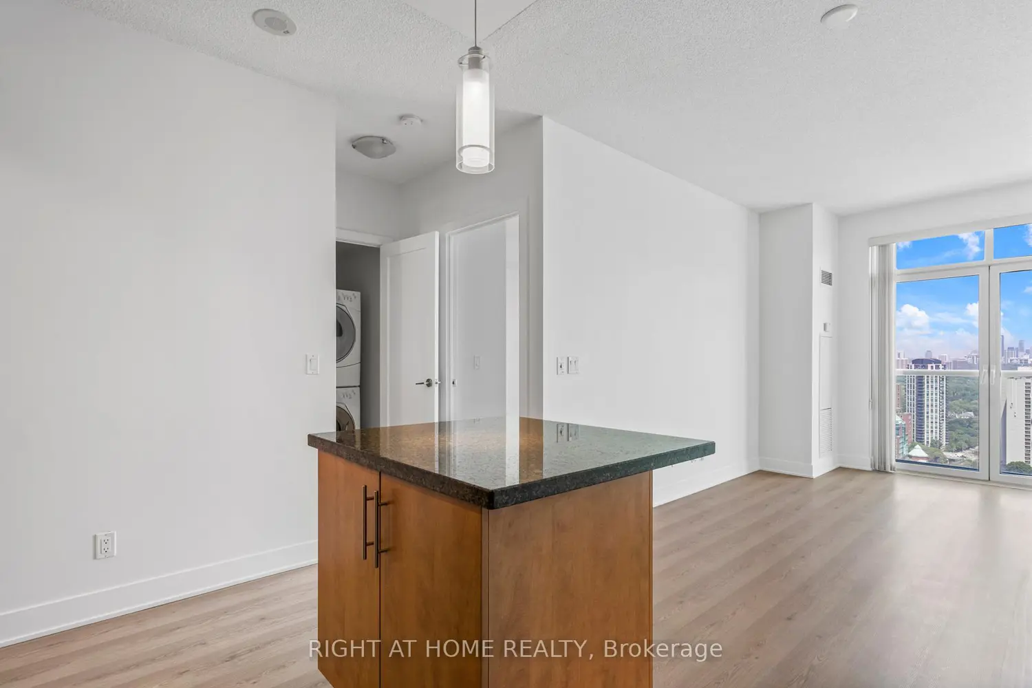 Additional image 3 of 120 Homewood Avenue 3302