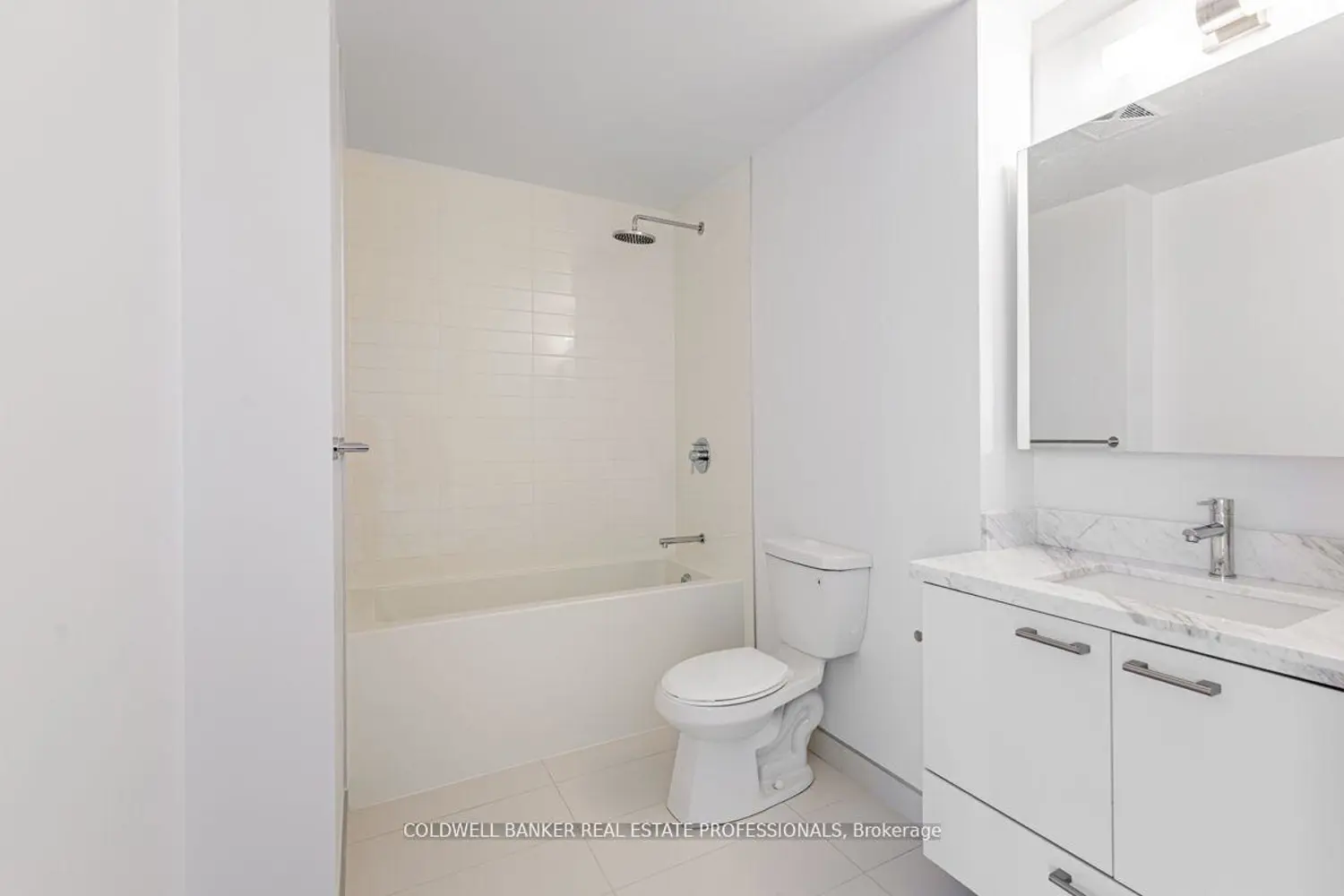 Additional image 10 of 2221 Yonge Street 5304