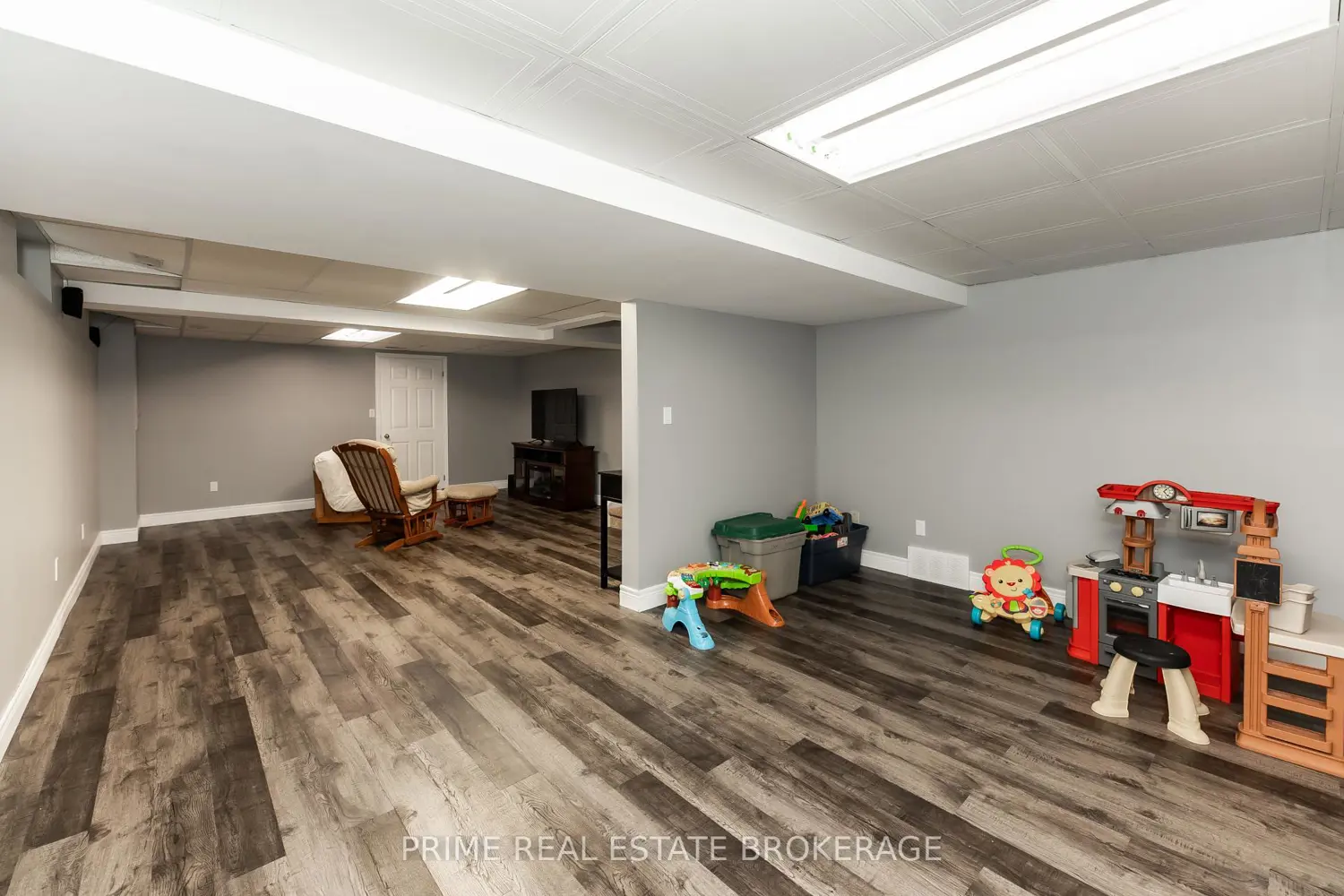 Additional image 9 of 16 Timberlane Crescent