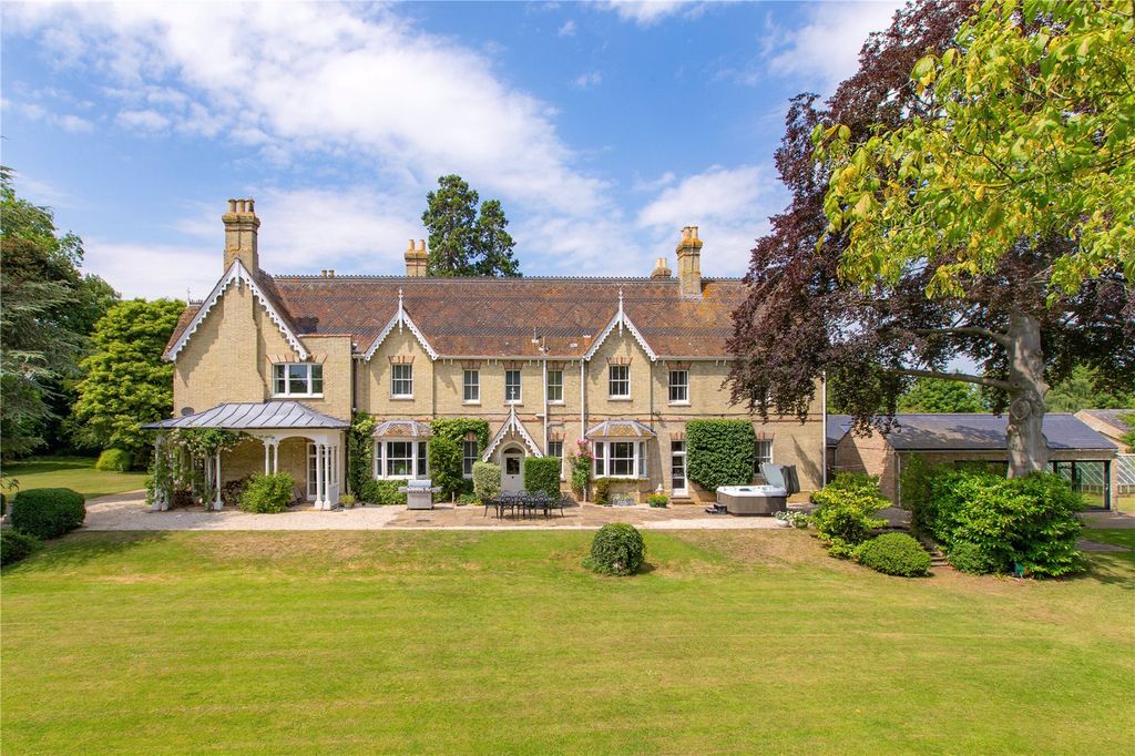 7 bed detached house for saleRobins Lane, Lolworth, Cambridge CB23