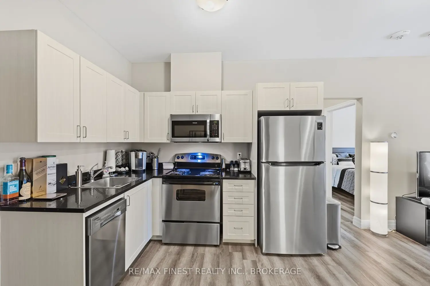 Additional image 13 of 501 Frontenac Street 421