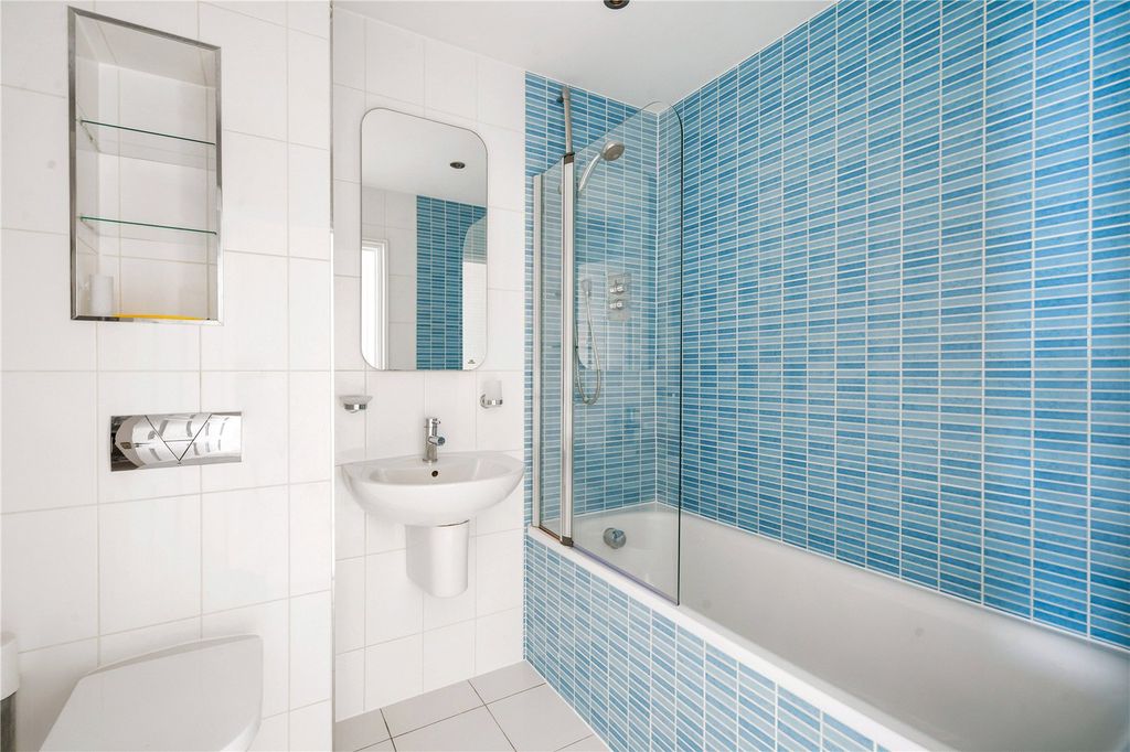 Additional image 8 of 12 bed flat for saleLondon Road, Pulborough, West Sussex RH20
