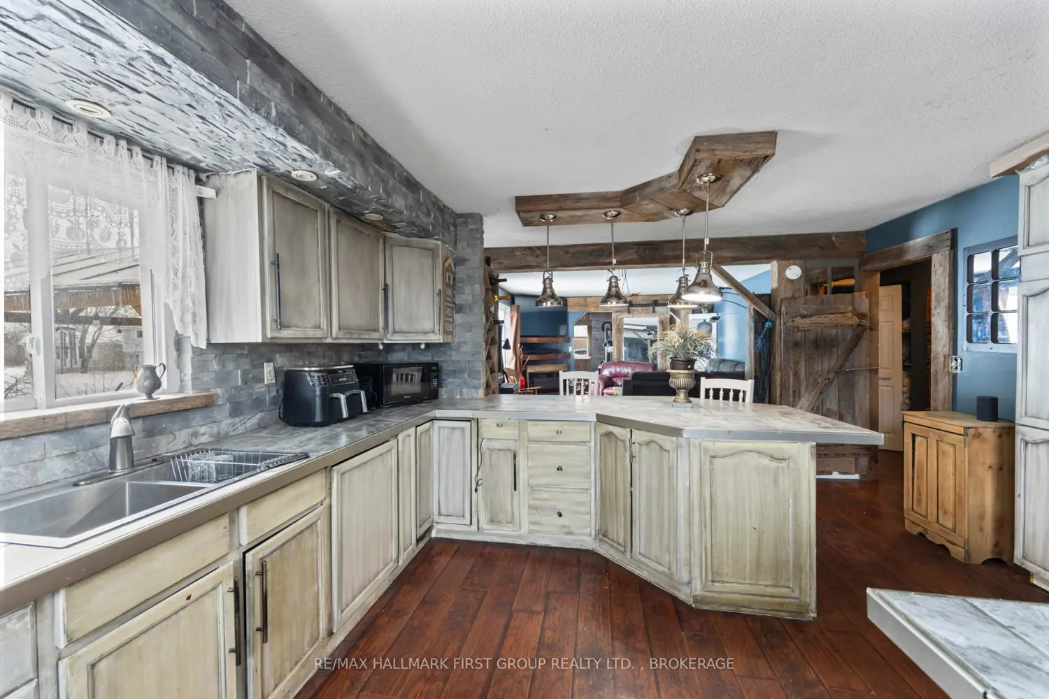 Additional image 4 of 469 Absalom Road