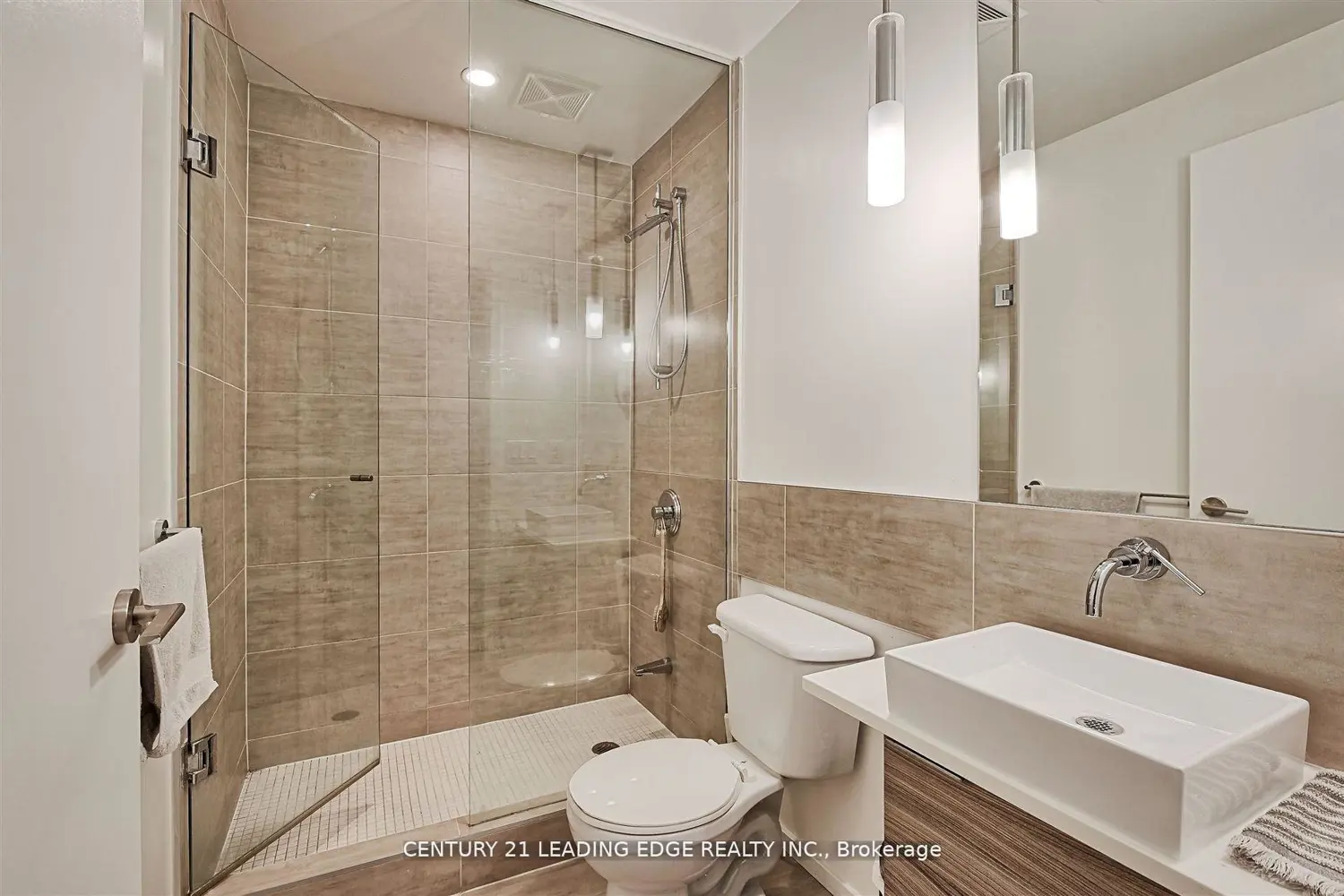 Additional image 9 of 8 Charlotte Street 405