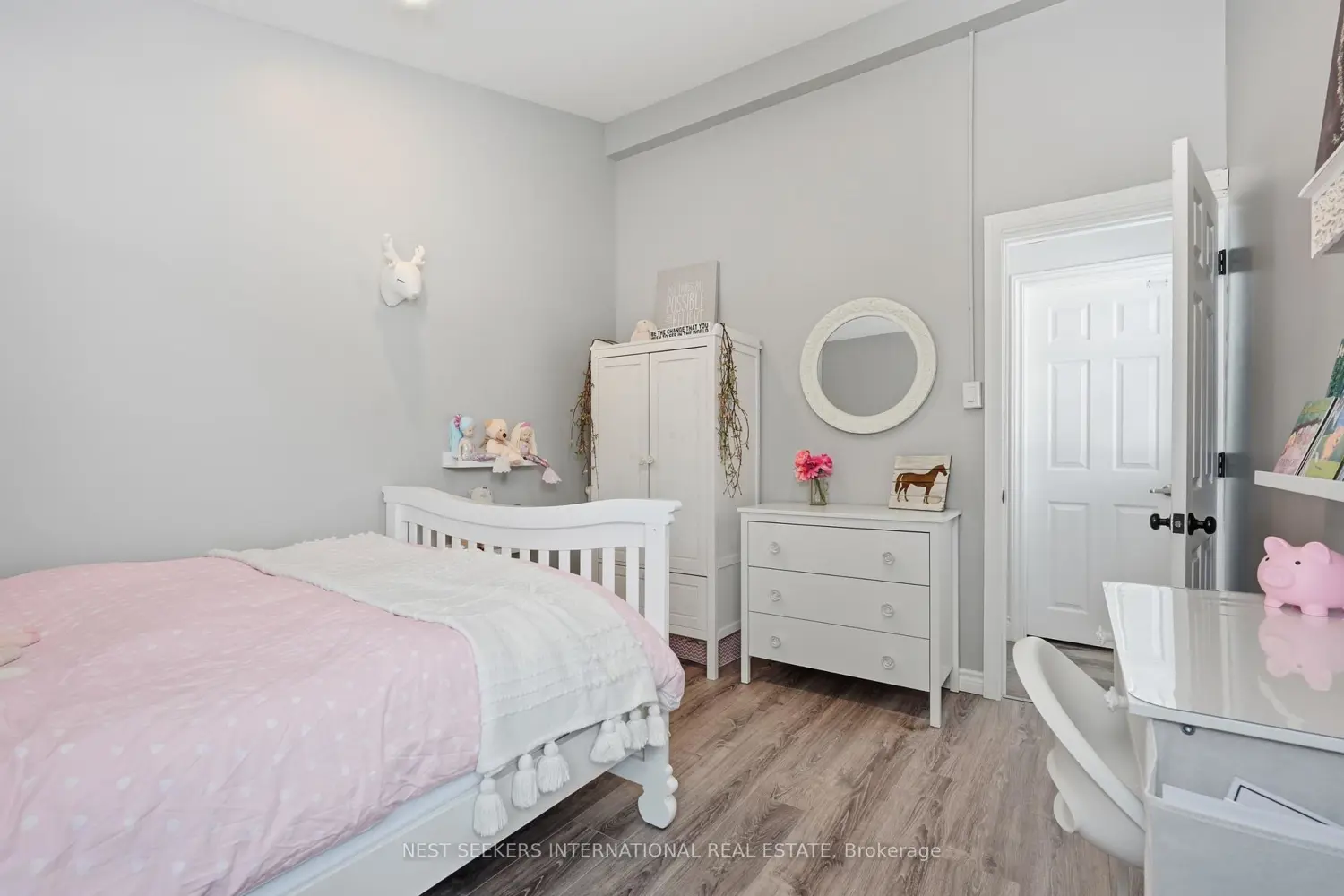 Additional image 13 of 920 Barry Avenue