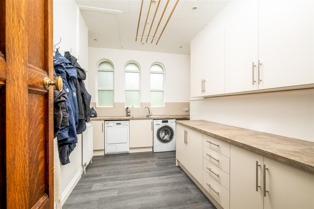 Additional image 17 of 7 bed detached house for salePark Avenue, Bedford MK40