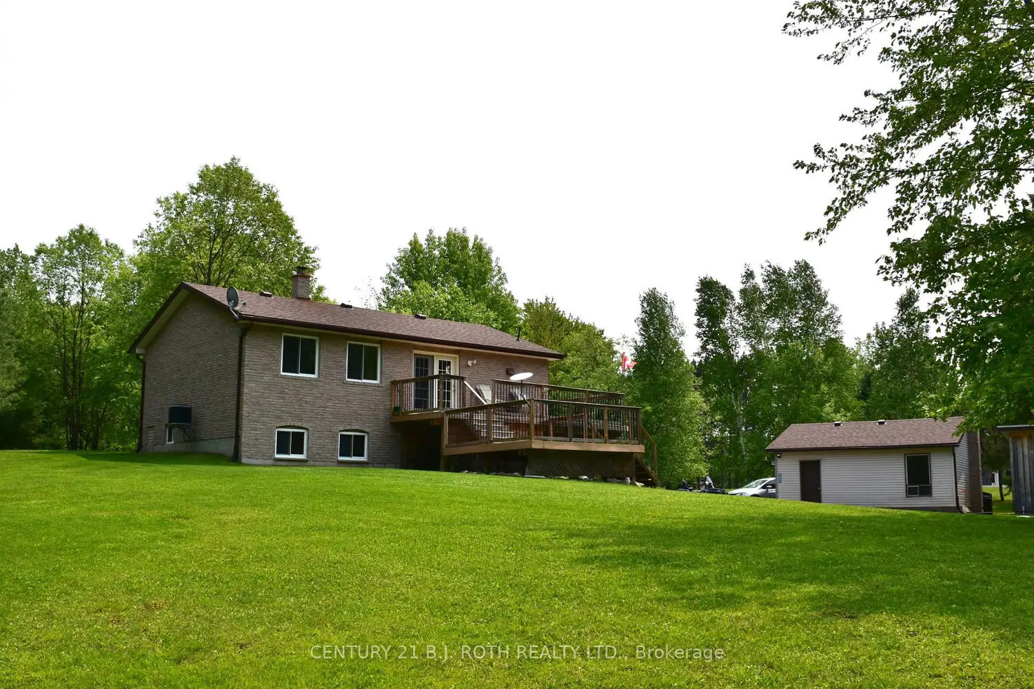 131 Graybow Drive photo 2
