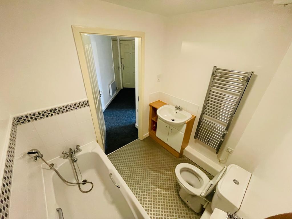 Additional image 11 of 2 Bed Flat, Gabriel Court, LS10, N1 7GU