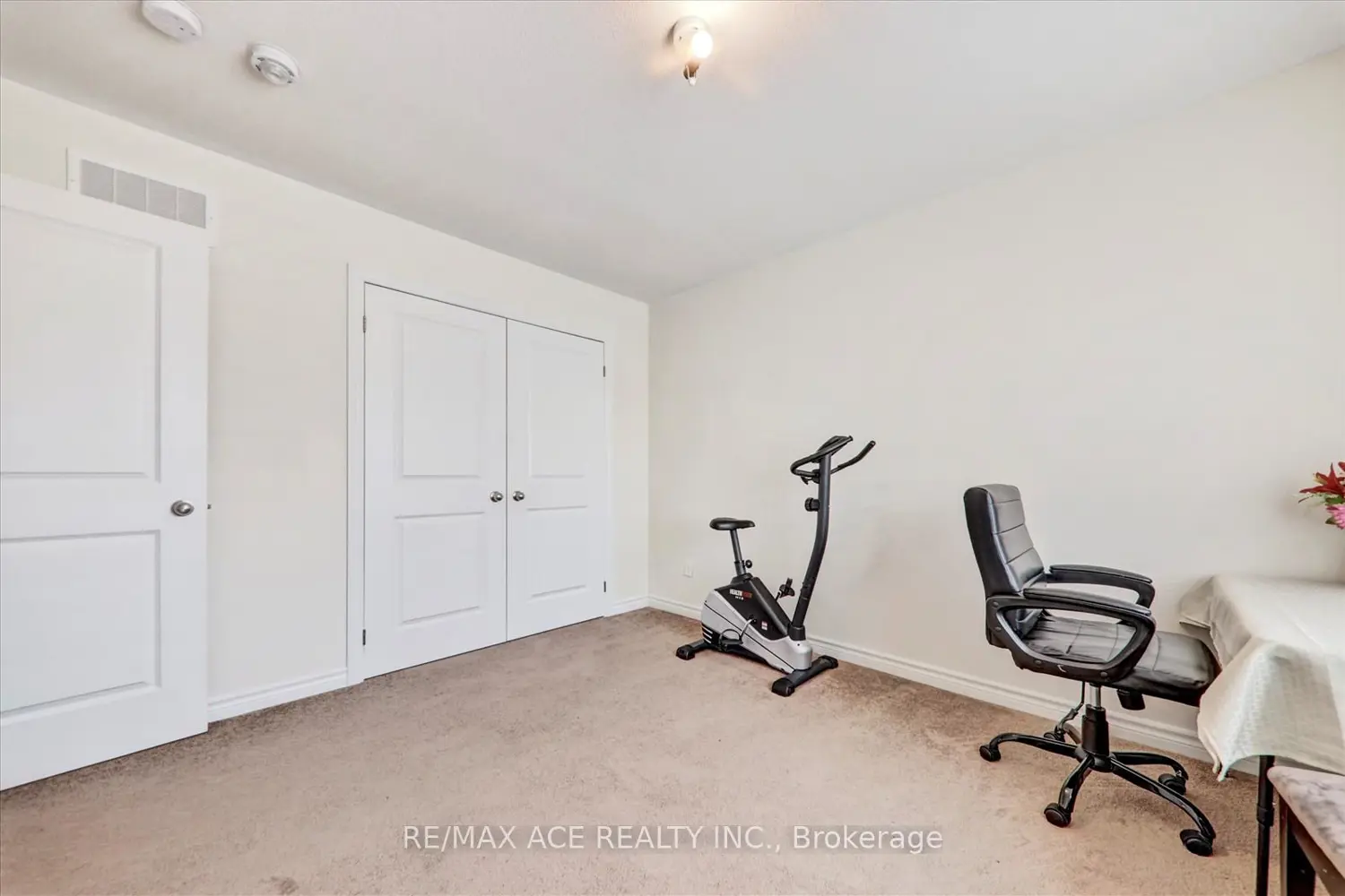 Additional image 16 of 1097 Cameo Street