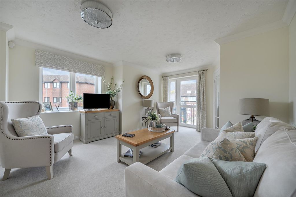 Additional image 2 of 1 bed flat for saleReedham Road, Burnham SL1
