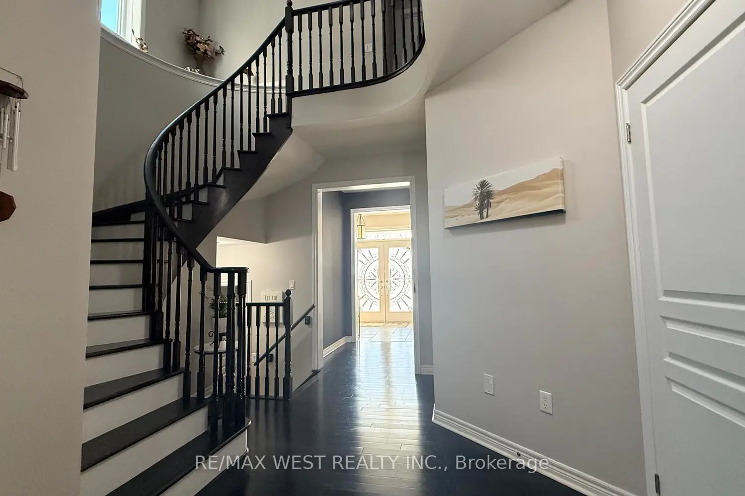 124 Johnson Drive photo 2