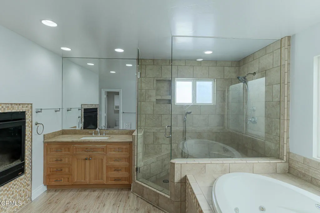 Additional image 55 of 121 Los Angeles Avenue, Oxnard, CA 93035