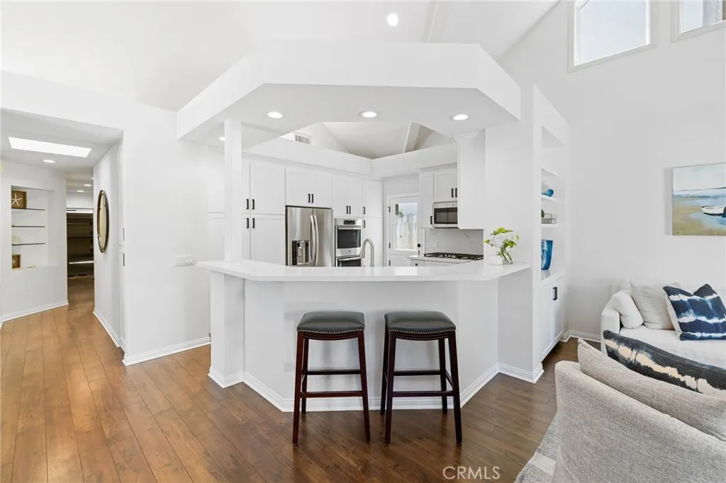 Additional image 30 of 124 Garnet Avenue, Newport Beach, CA 92662