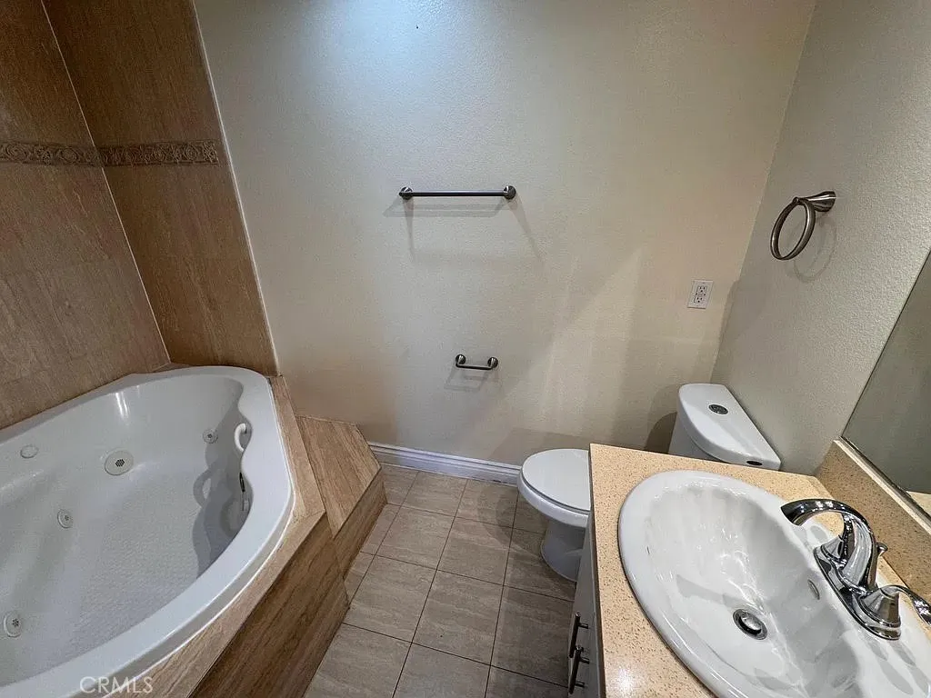 Additional image 5 of 13243 Vanowen St Unit 5, North Hollywood, CA 91605