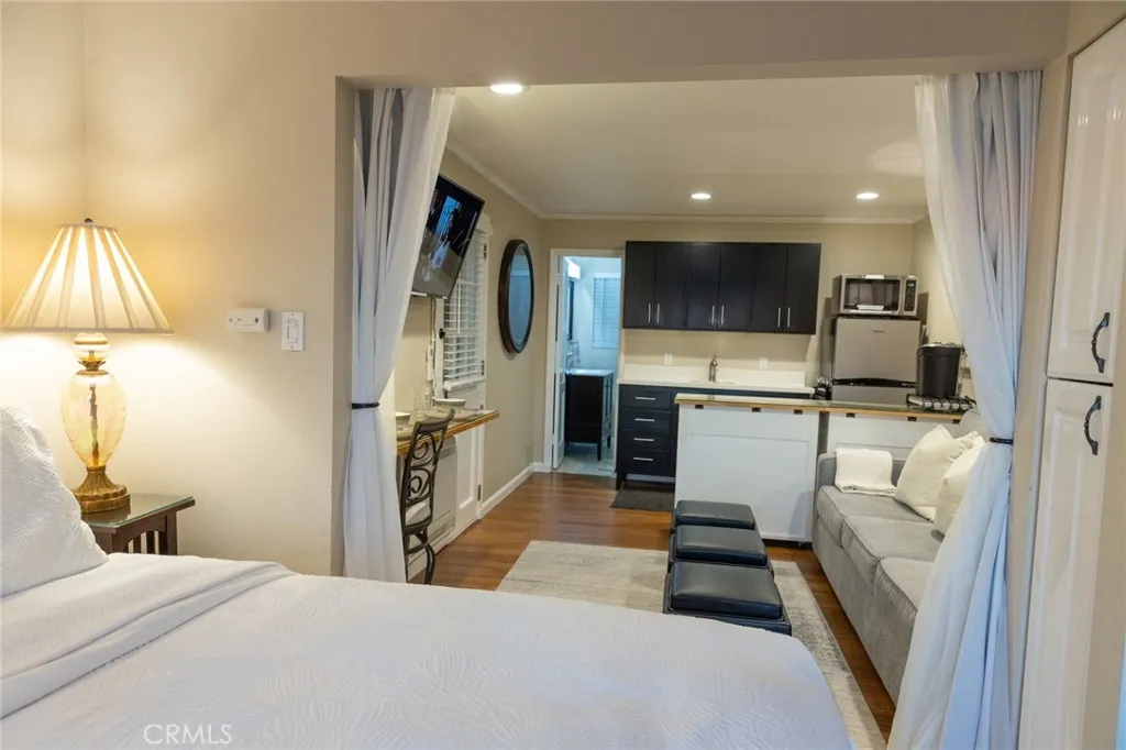 Additional image 4 of 464 Bent Street Unit B, Laguna Beach, CA 92651