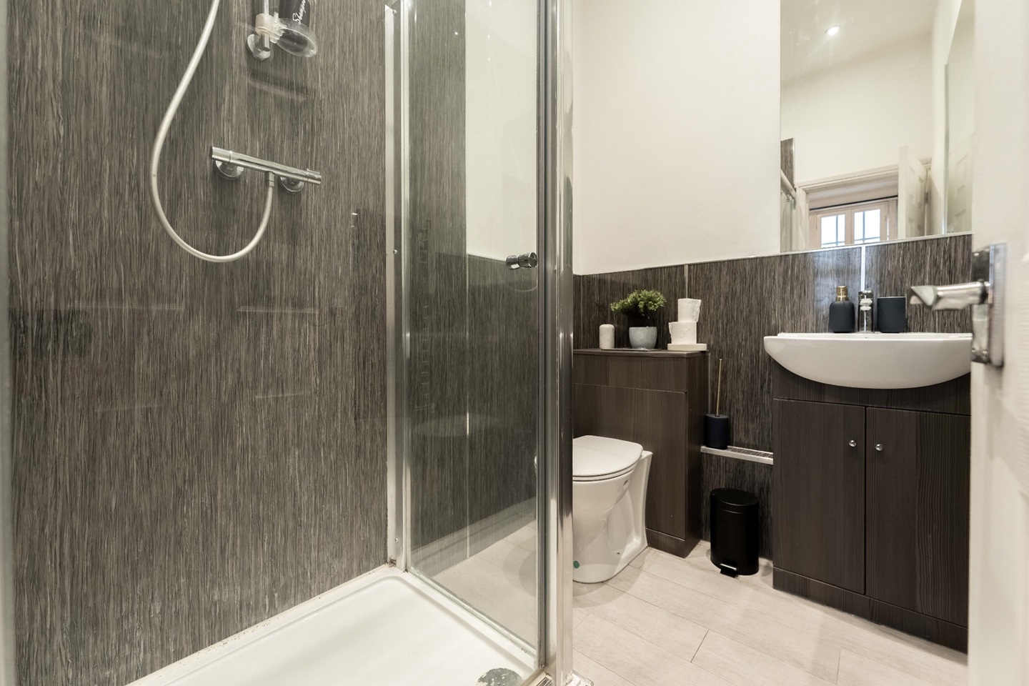 Additional image 28 of 2 Bed Flat, Blenheim Terrace, LS2, N1 7GU