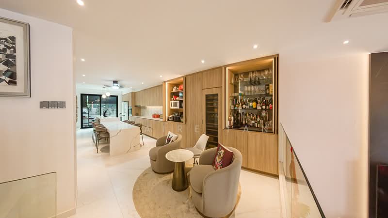 Additional image 2 of Peakville Walk