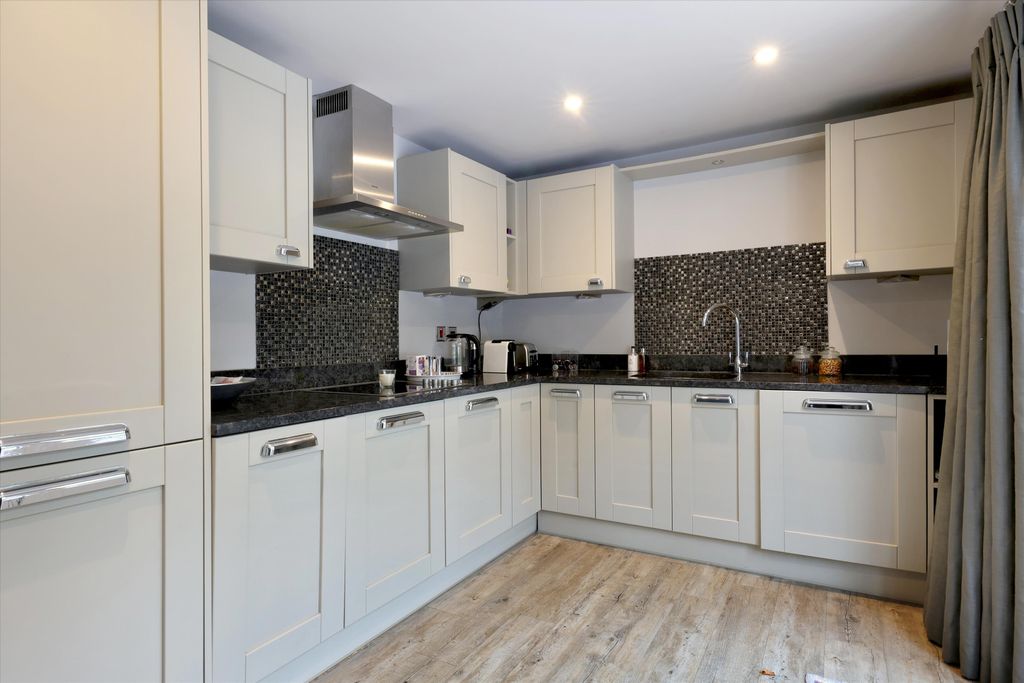 Additional image 31 of 8 bed detached house for saleBagshot Road, Ascot, Berkshire SL5