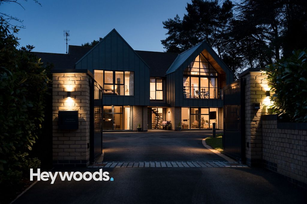 5 bed detached house for salePinewood Road, Ashley Heath TF9
