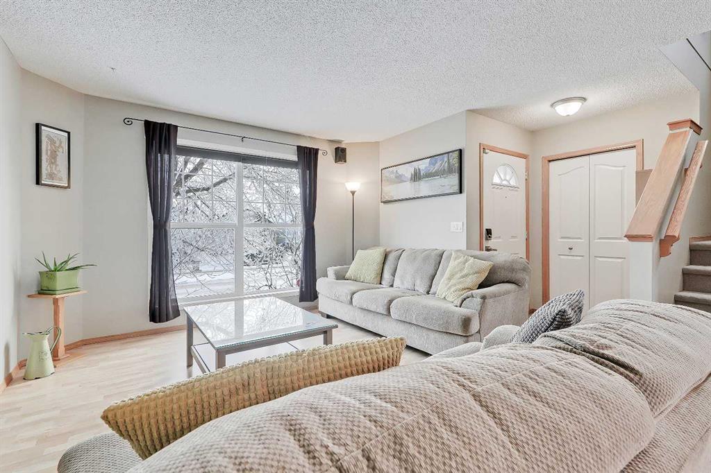 Additional image 2 of 312 Cramond Close SE, Calgary, AB, T3M 1B9