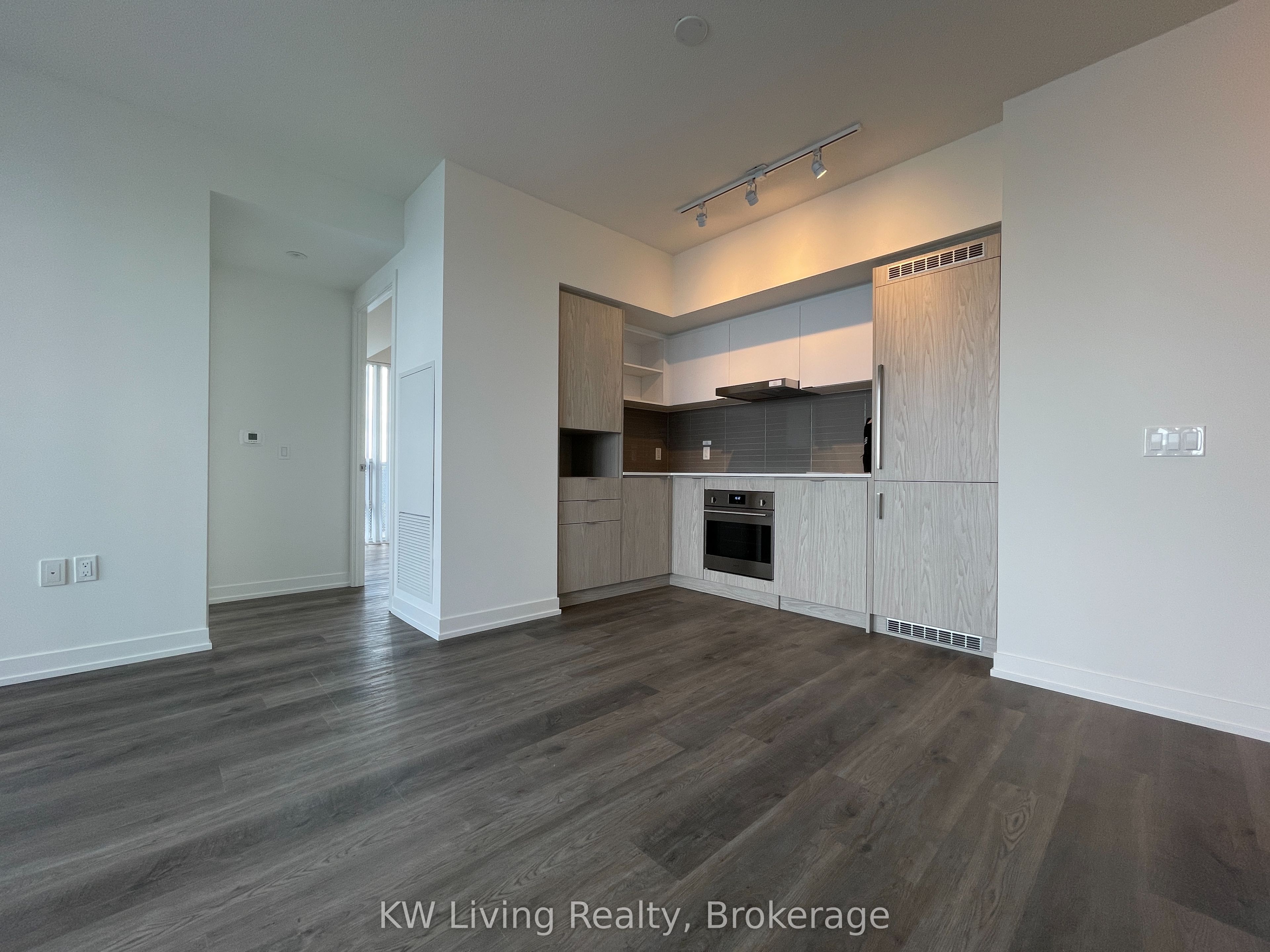 Additional image 2 of 4911-55 Cooper Street, Toronto, ON, M5E 0G1