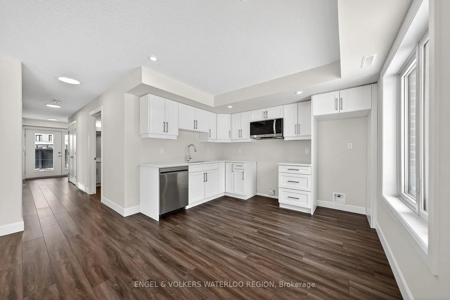 Additional image 7 of 3202 Vivian Line 50