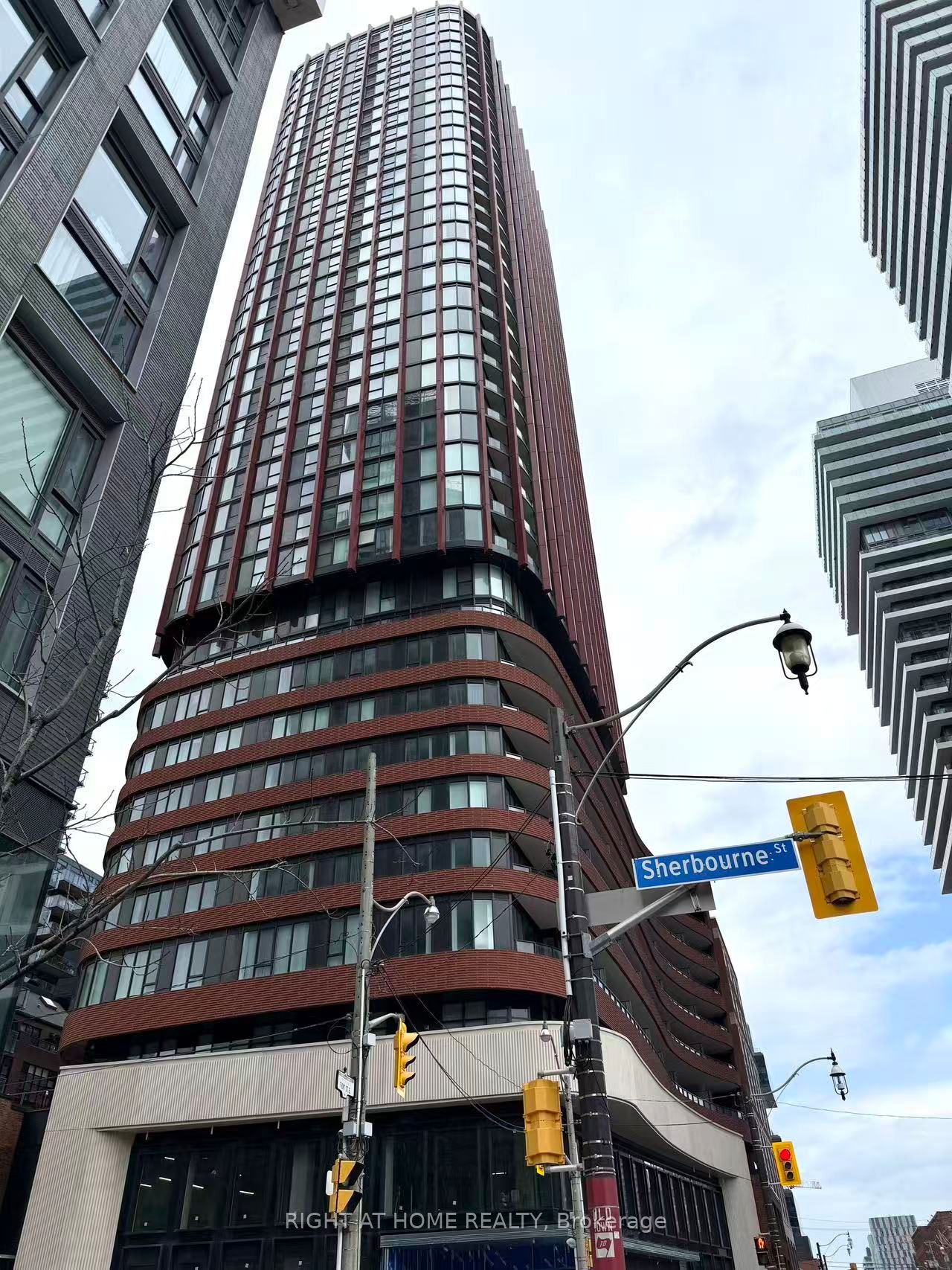 3702-180 Front Street E, Toronto, ON, M5A 0A9