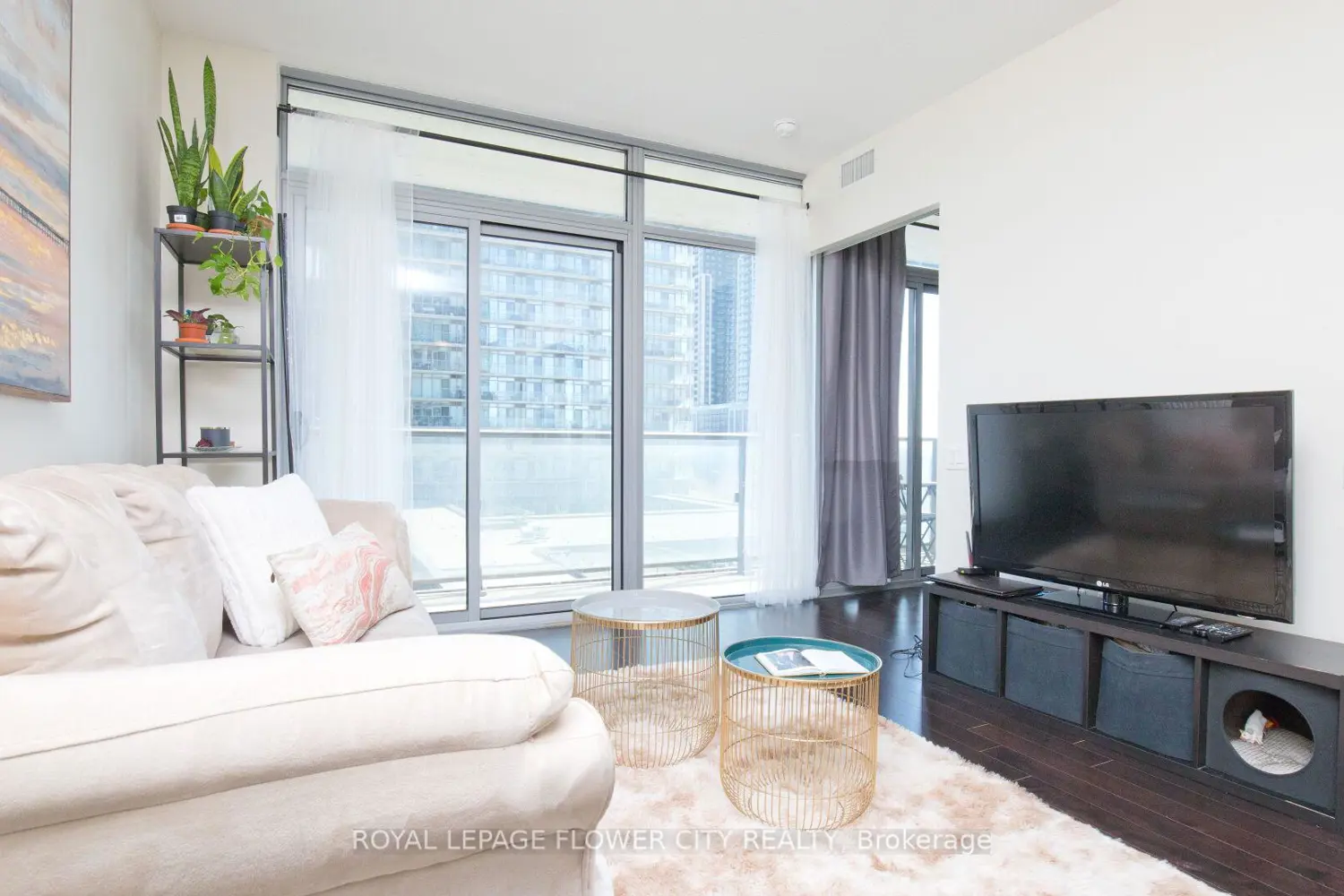 Additional image 13 of 105 The Queensway Avenue 415