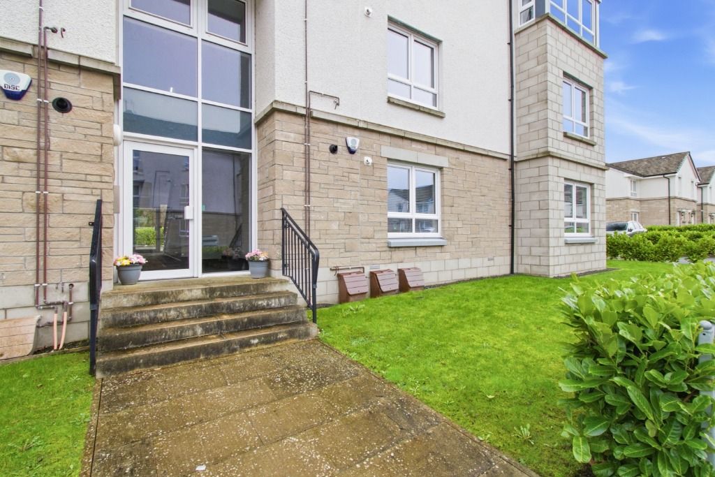 Additional image 10 of 2 bed flat for saleCastlegate Avenue, Dumbarton, West Dunbartonshire G82
