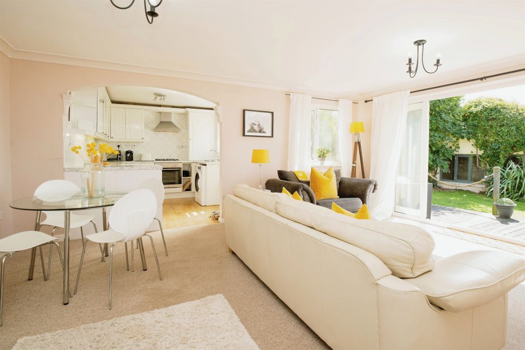 Additional image 8 of 2 bed flat for saleSeaview Drive, Ogmore-By-Sea CF32