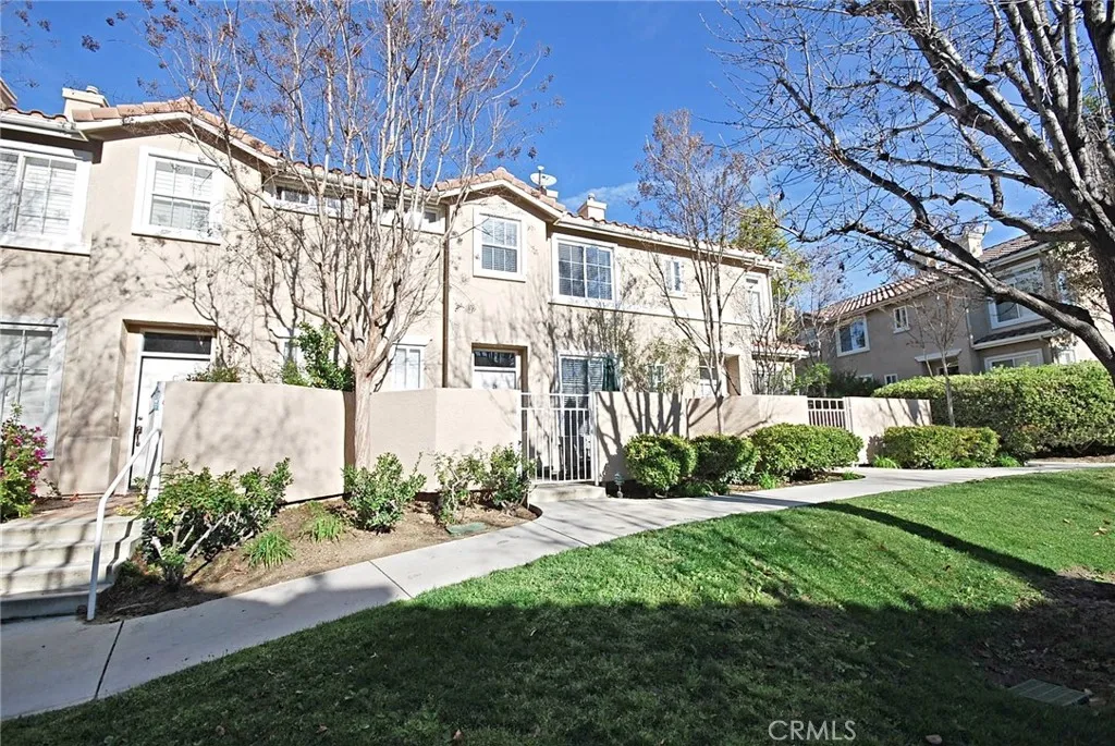 Additional image 3 of 25724 Perlman Place Unit D, Stevenson Ranch, CA 91381