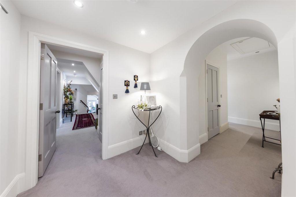 Additional image 6 of 3 bed flat for saleAlbury Park Mansion, Albury Park, Albury, Guildford, Surrey GU5