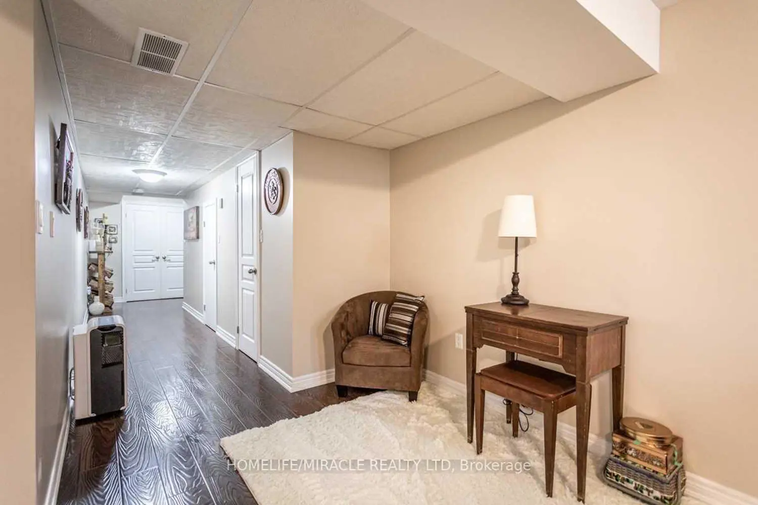 Additional image 18 of 94 Fall Fair Way