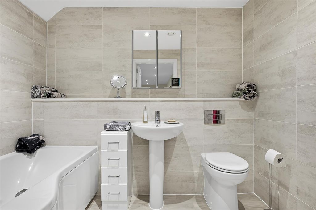 Additional image 18 of 3 bed flat for saleBradford Road, Menston LS29