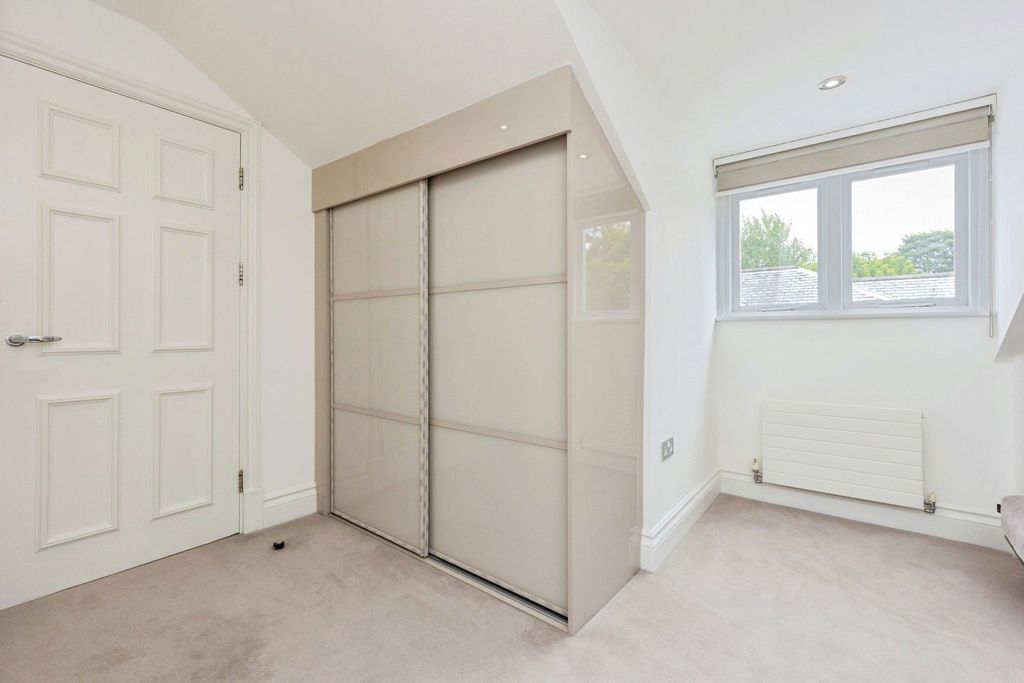 Additional image 17 of 2 bed flat for saleSt. Hilarys Park, Alderley Edge, Cheshire SK9