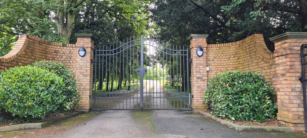 Additional image 17 of 2 bed flat for saleRiplingham Road, Raywell HU16