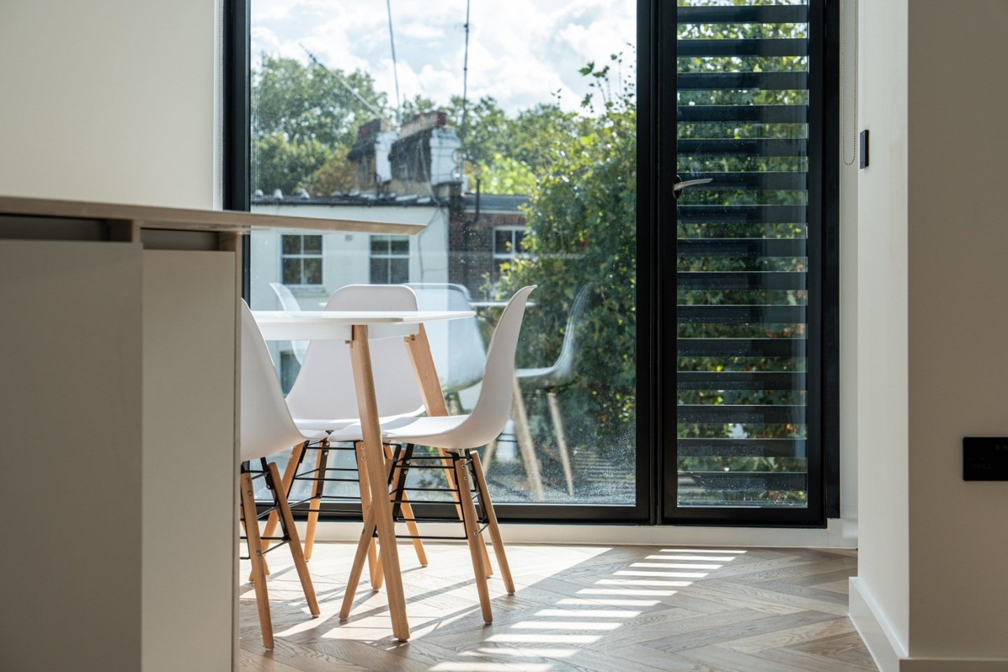 Additional image 5 of 3 Bed Flat, Cluny Mews, SW5, N1 7GU