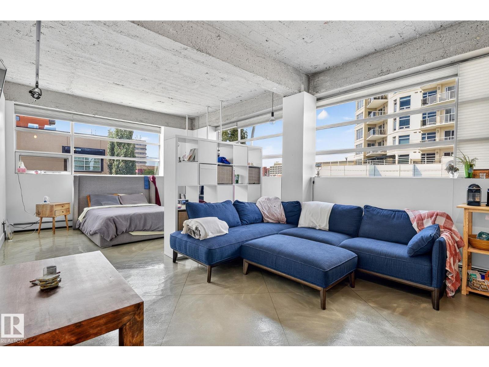 201-10355 105 Street NW, Edmonton, AB, T5J1E8