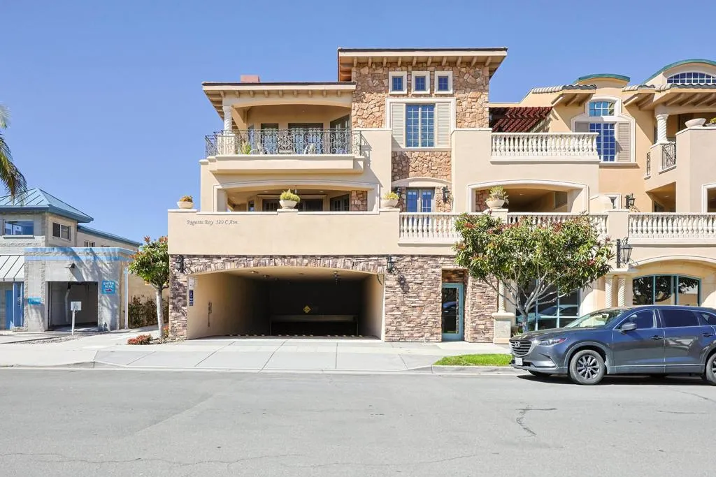 Additional image 104 of 120 C Avenue Unit 201, Coronado, CA 92118