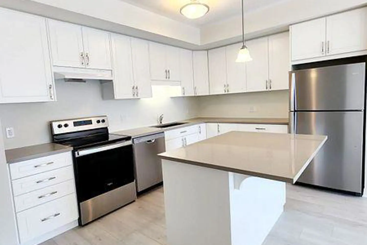 Additional image 7 of 142 Foamflower Place C33