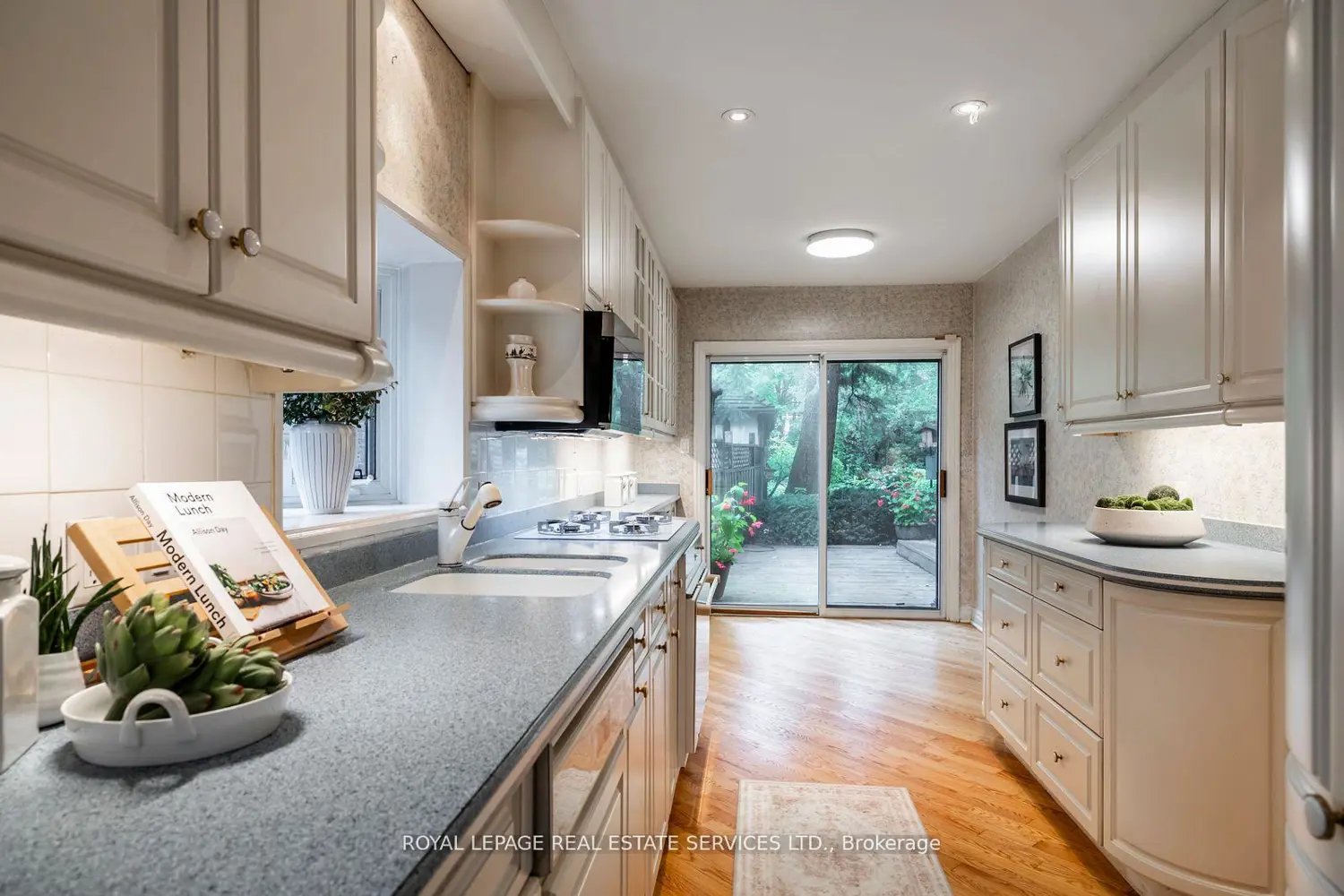 Additional image 8 of 18 Queen Marys Drive