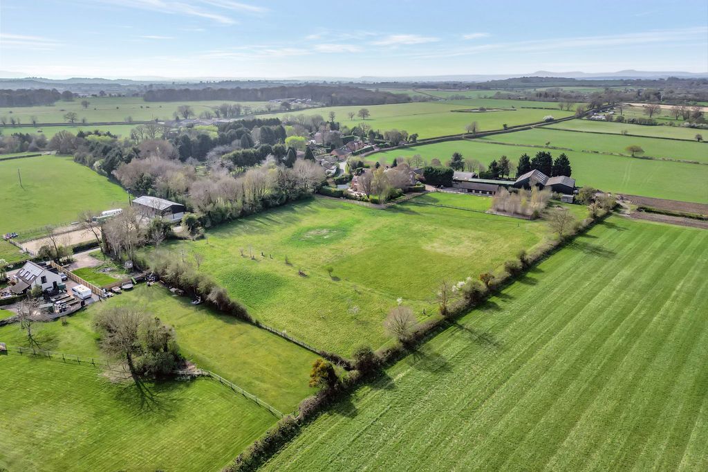 Additional image 30 of 5 bed detached house for saleSaleway, Worcestershire WR9