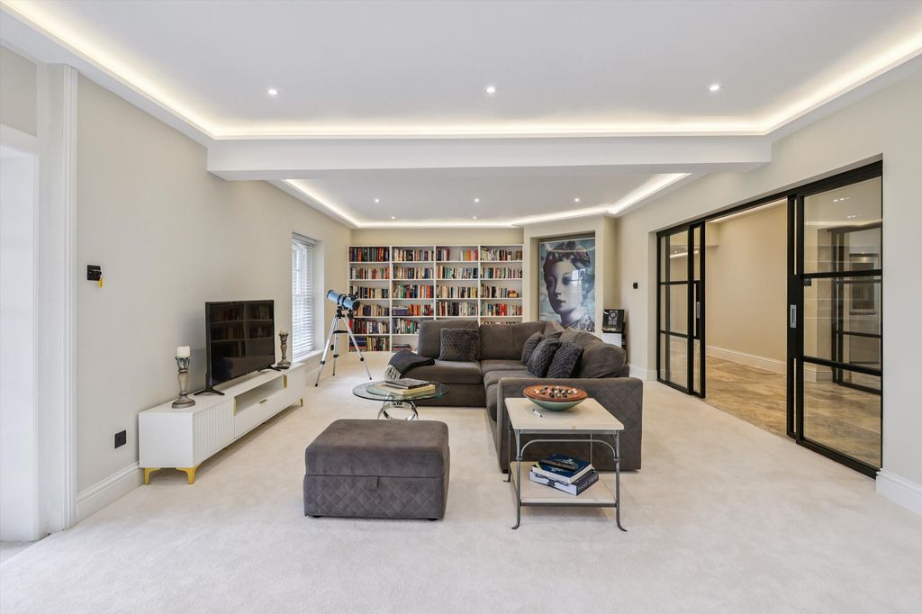 Additional image 3 of 4 bed flat for saleOttershaw Park, Ottershaw, Chertsey, Surrey KT16