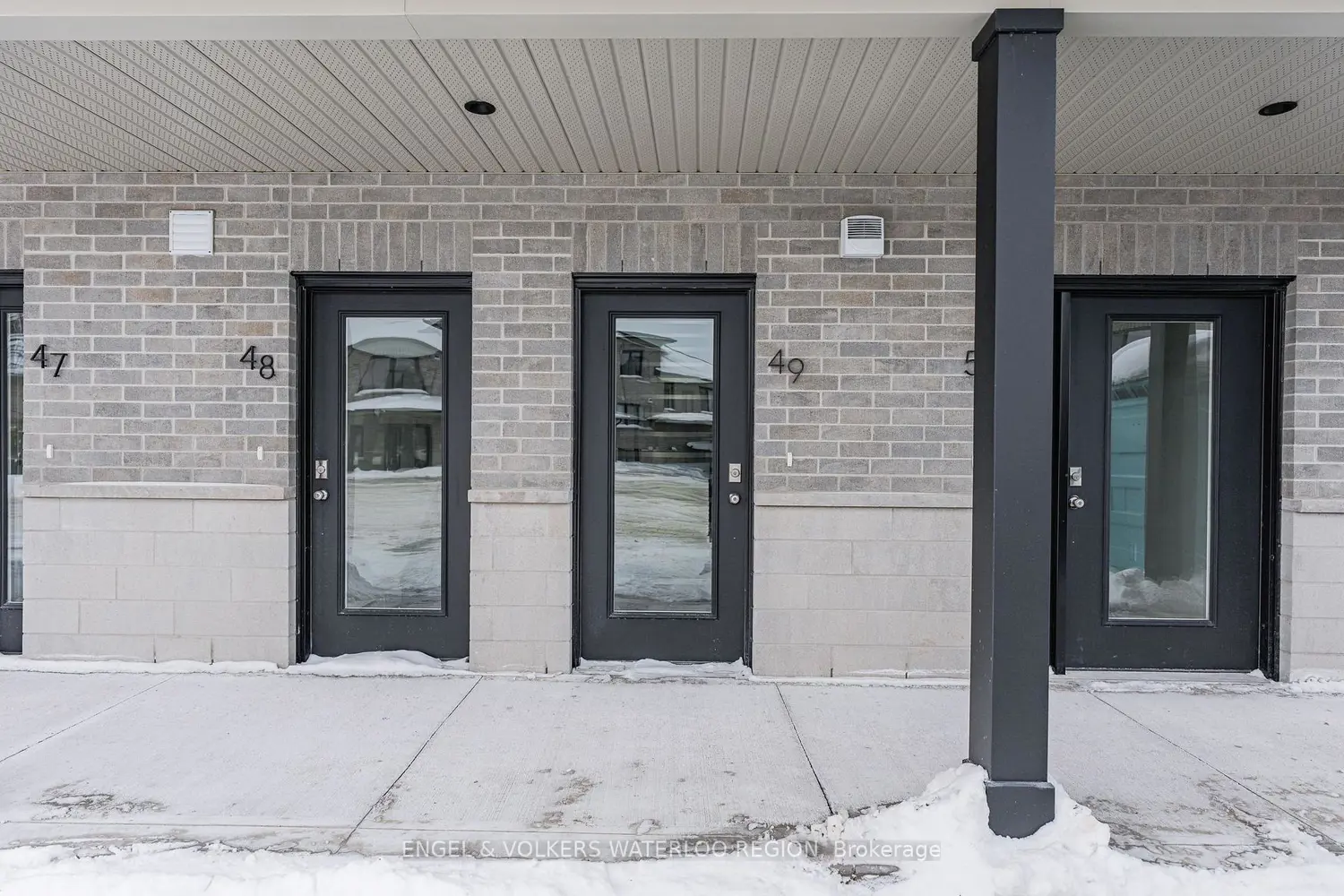 Additional image 2 of 3202 Vivian Line 49